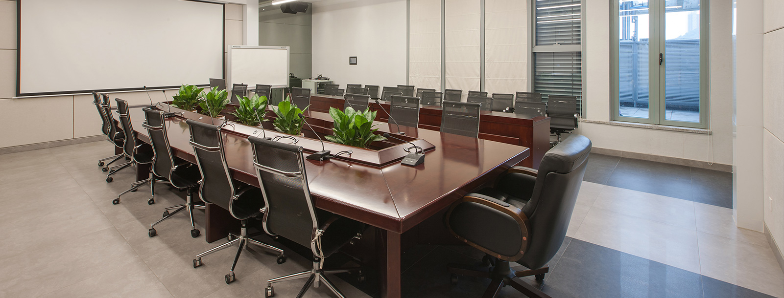 深圳港湾创业大厦